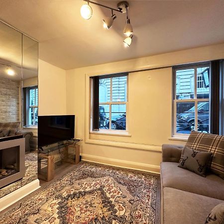 Chic Apartment In Mayfair ロンドン エクステリア 写真
