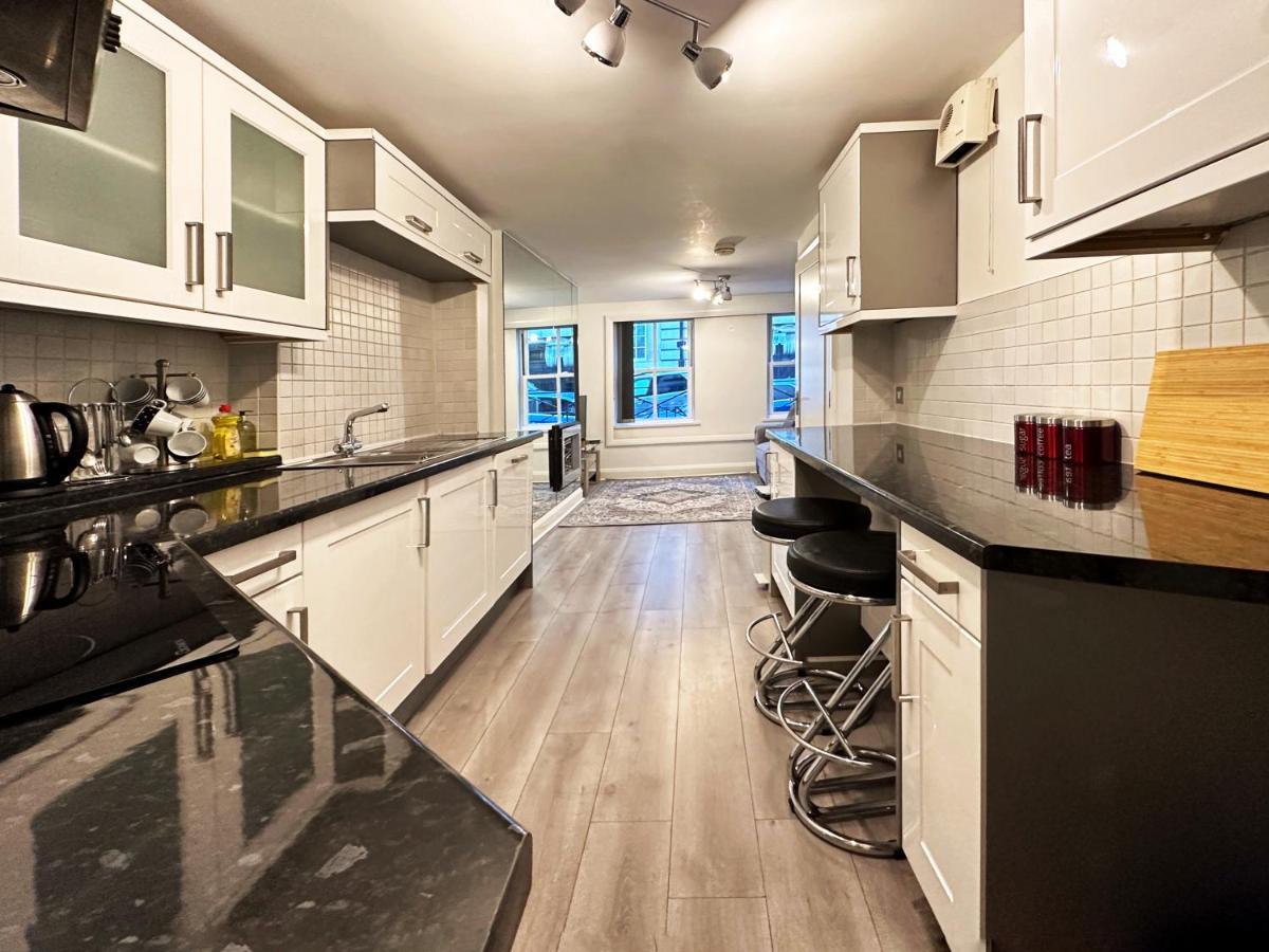 Chic Apartment In Mayfair ロンドン エクステリア 写真