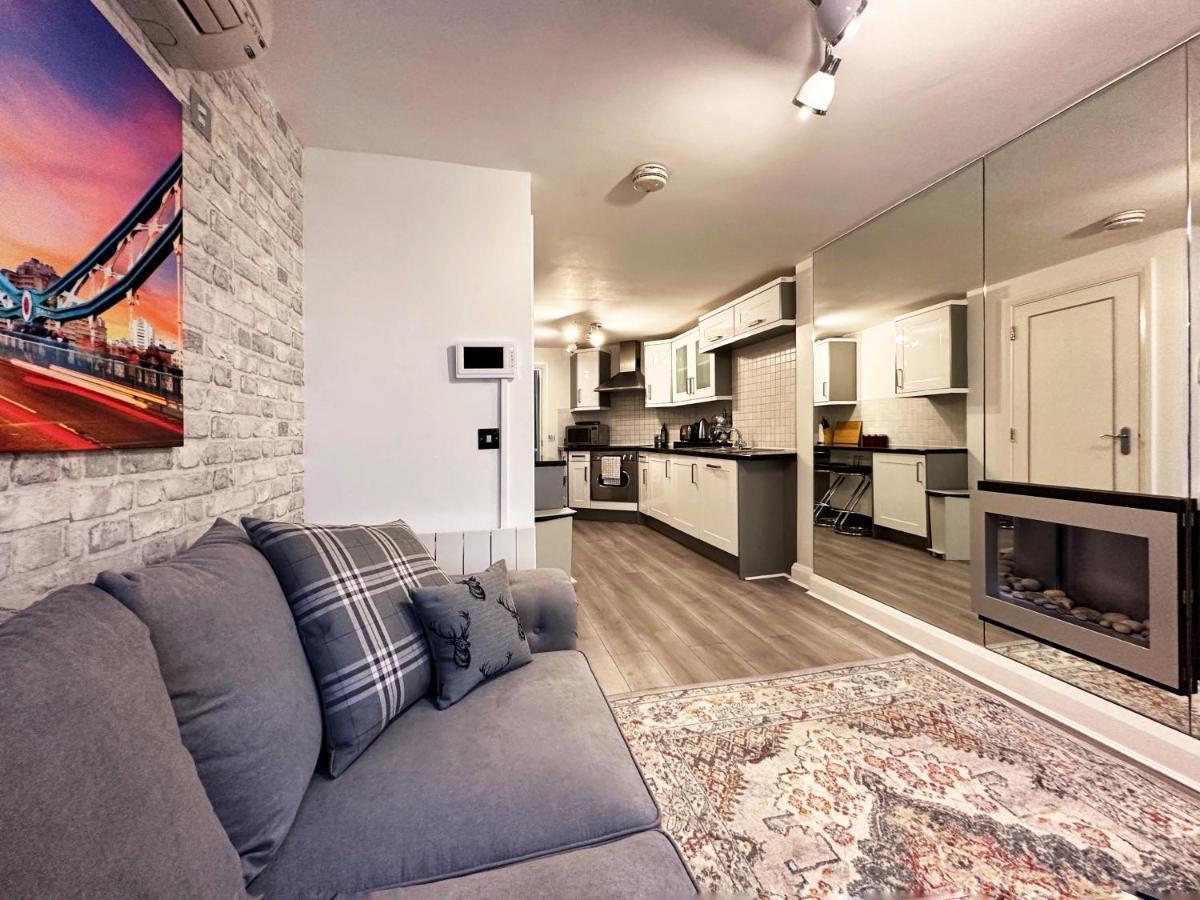 Chic Apartment In Mayfair ロンドン エクステリア 写真
