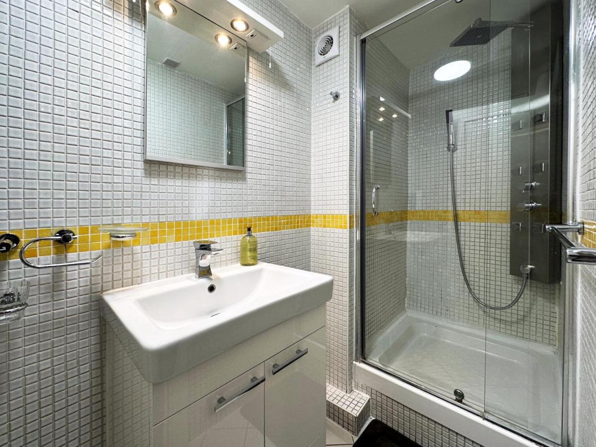 Chic Apartment In Mayfair ロンドン エクステリア 写真