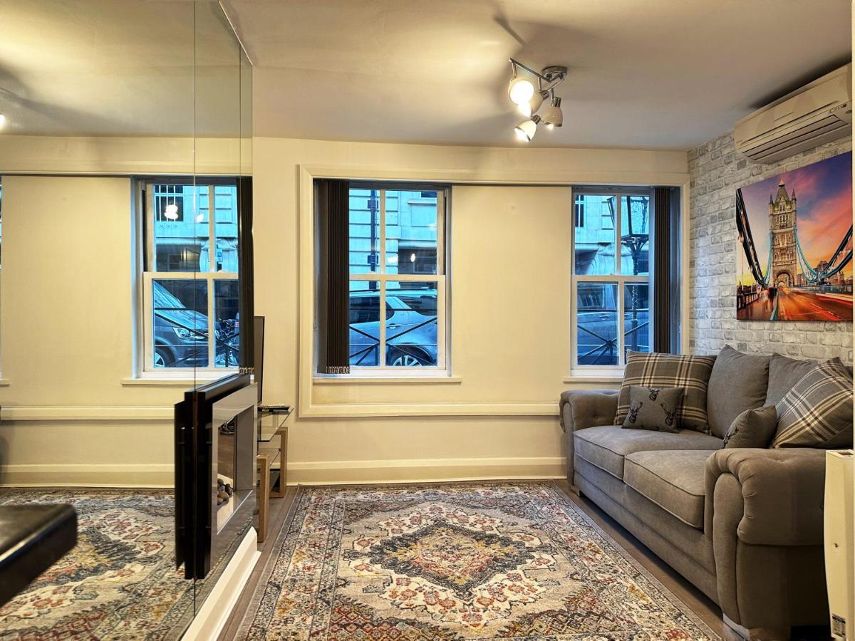 Chic Apartment In Mayfair ロンドン エクステリア 写真
